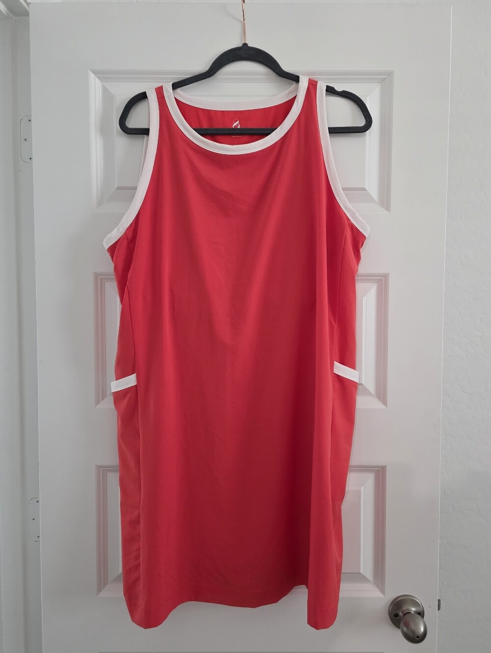 NWT Plus Size LOFT Red Orange Sleeveless Athletic Dress with Pockets And Bra.